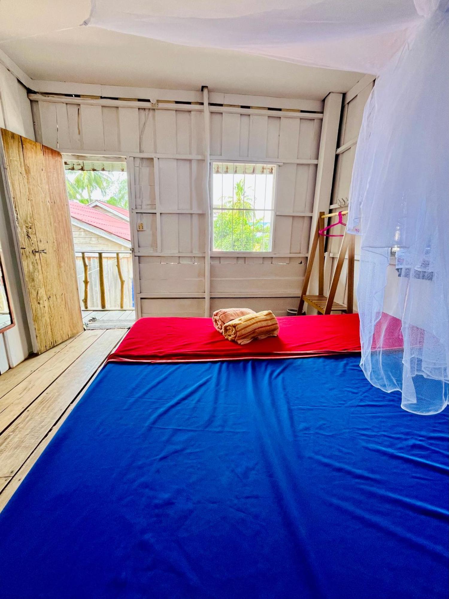 Happiness Guesthouse Koh Rong Sanloem Exterior foto